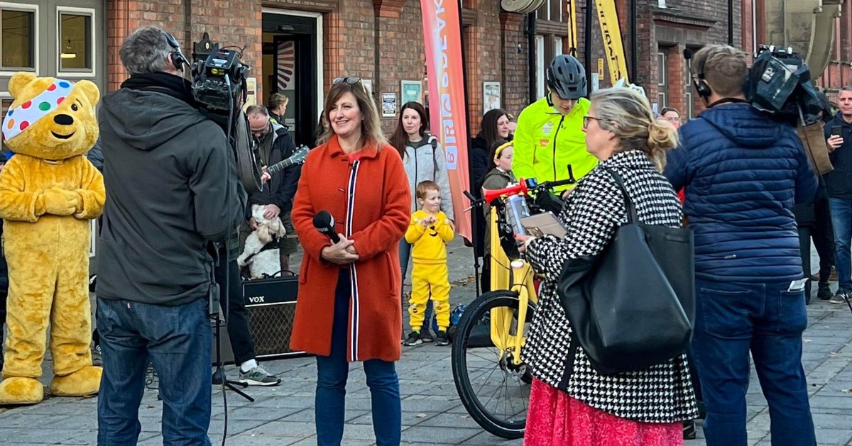 PyramidParrHall's tweet photo. 📺 Don't forget to tune in 📺

Warrington will be in the spotlight on prime time TV tomorrow when The Rickshaw Relay Rides Again airs on BBC One at 8pm. 

Our Parr Hall team had a fantastic time hosting rider Quinlan Dunne and Children in Need as part of the Rickshaw Challenge 🛺 https://t.co/1JE183dN8s
