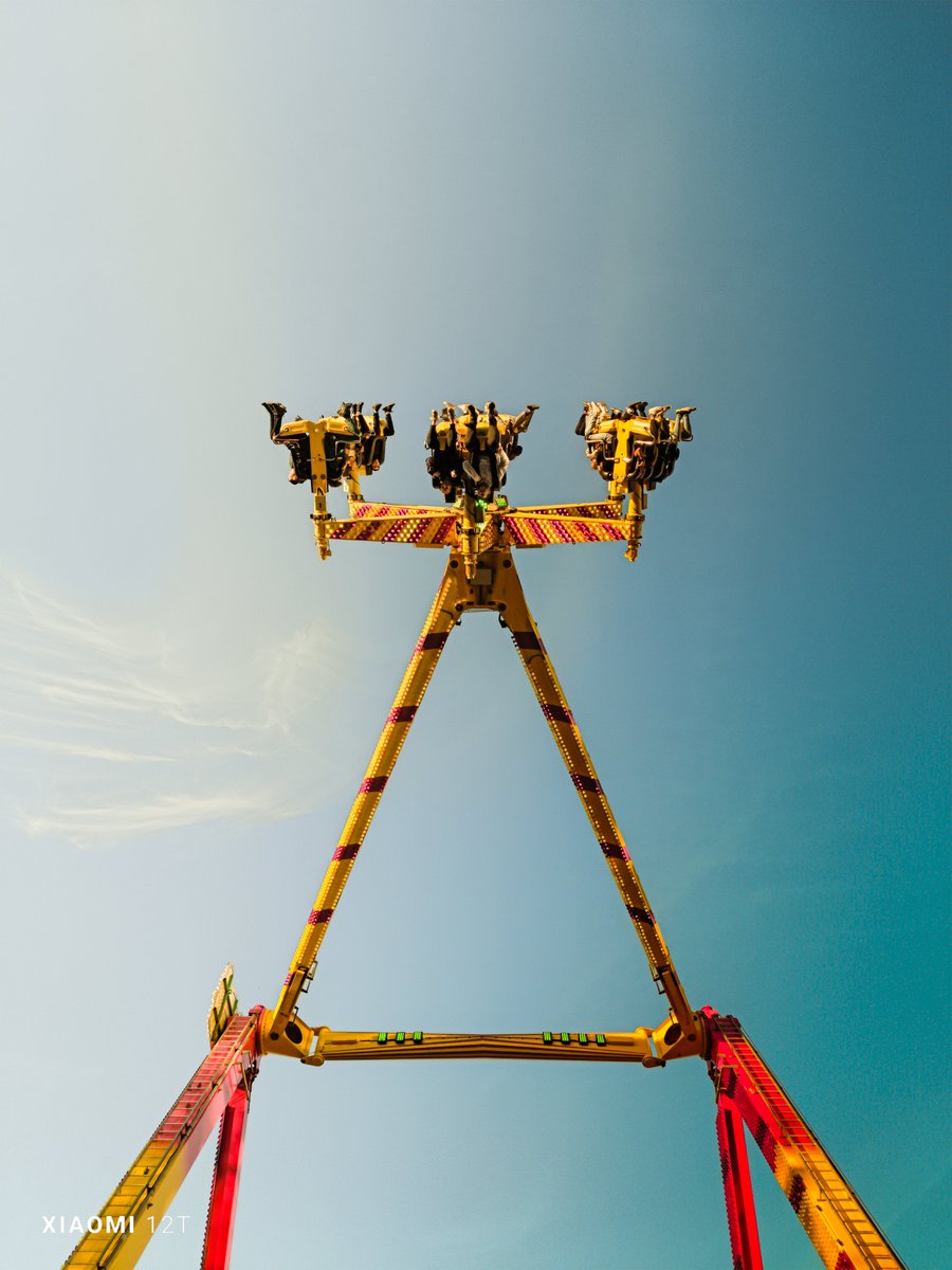 XiaomiFrance's tweet photo. 🎡 📸 Attraction, village médiéval et fête du terroir, Clément s'est baladé à travers le temps et les scènes de cette fête de village vieille de plus de 450 ans avec son #Xiaomi12T
#MakeMomentsMega https://t.co/yzVoKUXLuE