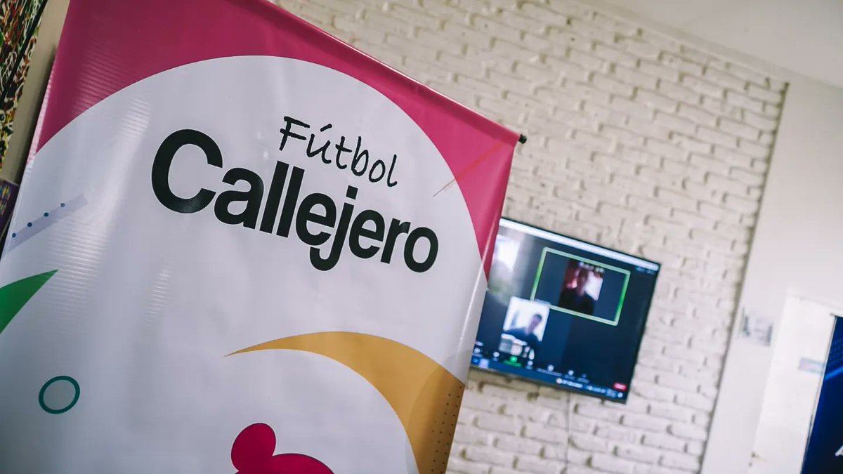 ⚽️ El fútbol callejero es una herramienta sociocomunitario para promover el diálogo, reducir los conflictos y las tensiones sociales que tenemos. Es en lo comunitario donde están las diversas formas de relacionarnos y repensarnos de manera integral e interdisciplinaria ⚽️
