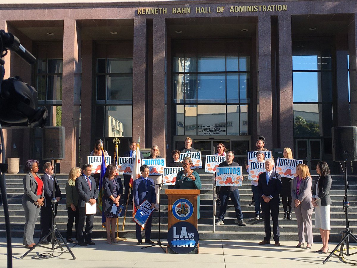 AlexeySteele's tweet photo. Its so awesome to partner my #LoveMyNeighbor #artintervention project with #LosAngelesCounty @lavshate program on #unitedagainsthateweek https://t.co/1ljGO2uPUo