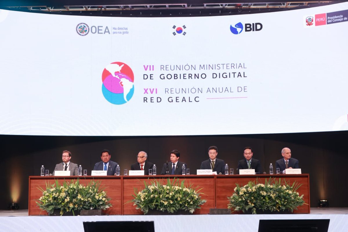 CPomabamba's tweet photo. ALCALDE ELECTO DE POMABAMBA PARTICIPA DE VII CUMBRE MINISTERIAL DE GOBIERNO Y TRANSFORMACIÓN DIGITAL DE LAS AMÉRICAS. El reto es la conversión de Pomabamba en digital: este es el primer paso. @EdwinSantosE @mchocobar @PeruPaisDigital @IddDemoDigital https://t.co/aRDsinDDZ0