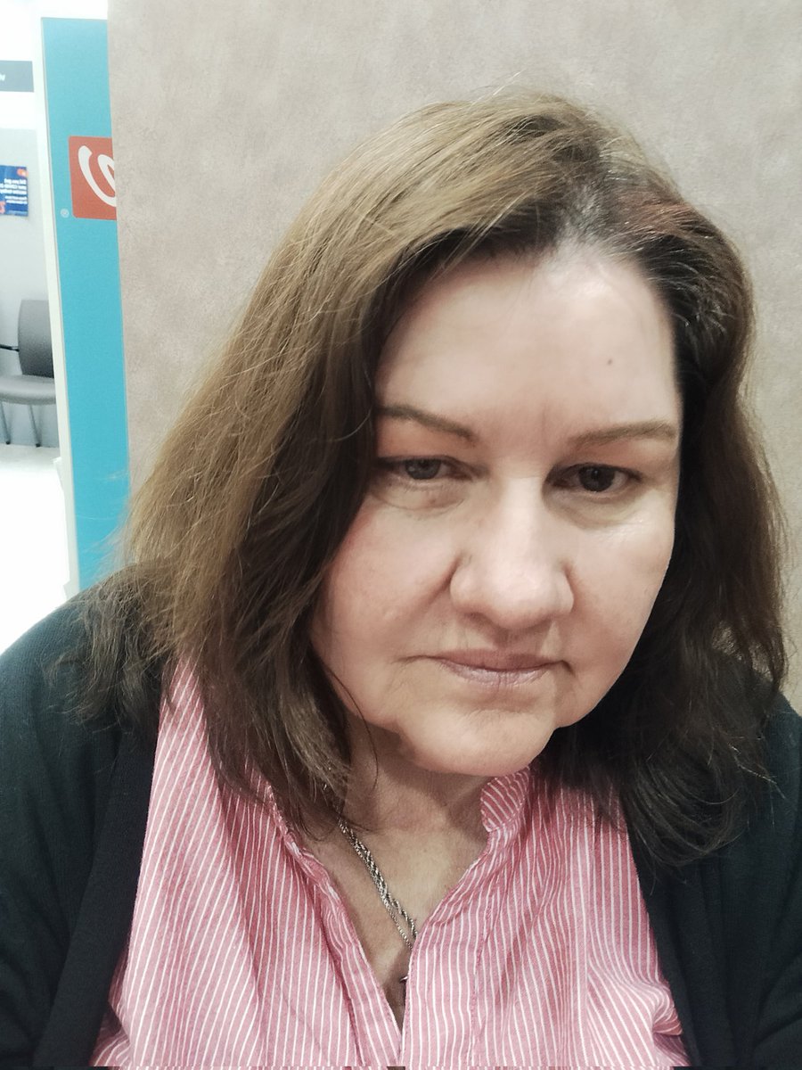 Happy Monday everybody at Walgreens waiting to get my coconut booster and my flu shot woohoo oh boy have an awesome day love you all you know who you are 😂❤️🌹❤️