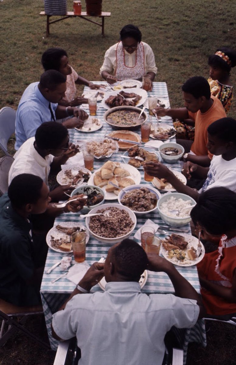 blackarchivesco's tweet image. Photographs from the “Soul Food” series by John Dominis (1969) via the LIFE Photo Collection