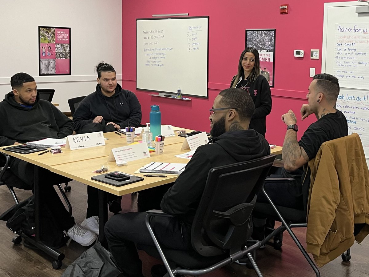 Check out Sr Sales Trainer, Aya Abdelaal in full GEO mode!! The new hires in the Avon CLC lucked out as Aya helps bring it all to life in the CLC!!  #ReadyEssentials ⁦<a href="/Starandzipper/">Robin Plimpton</a>⁩ ⁦<a href="/MegSetzer/">Meghan Setzer</a>⁩ ⁦<a href="/ScotOrlowski/">Scot Orlowski</a>⁩ ⁦<a href="/HollyJoyRamos/">Holly Ramos</a>⁩ ⁦<a href="/janeen_r1314/">Janeen Russell</a>⁩