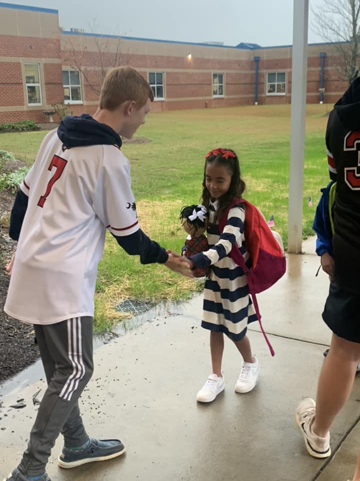 TigerHenson's tweet photo. @BRTigerBaseball had a WONDERFUL time participating in Fist Bump Friday at Skyland Elementary School last Friday! GREAT to see so many SMILING faces EXCITED to start the day! #RidgeCommunity #BrightFuture https://t.co/kxO4ImVJ3k