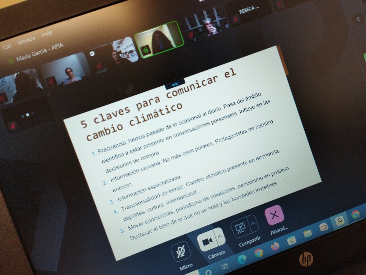 apcantabria's tweet photo. Una de las claves para comunicar el cambio climático: información cercana, protagonistas de nuestro entorno. "No más osos polares", afirma @mariagfuente. Otra clave: la transversalidad. Cambio climático presente en economía, deportes, cultura, internacional. https://t.co/JjQBrhTrx1