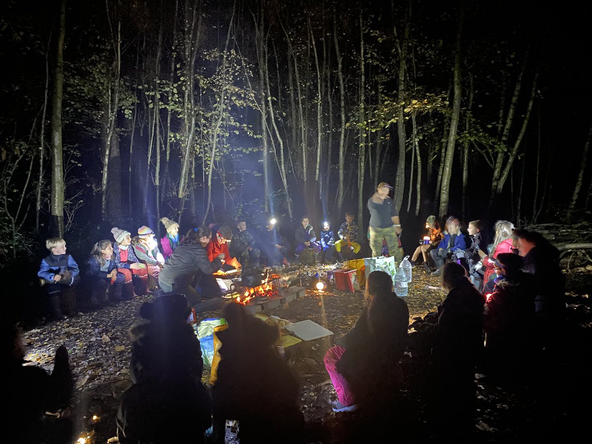 BolnorePrimary's tweet image. Year 3 are having a fantastic time on their night walk and enjoying a hot dog, hot chocolate and a camp fire sing song.