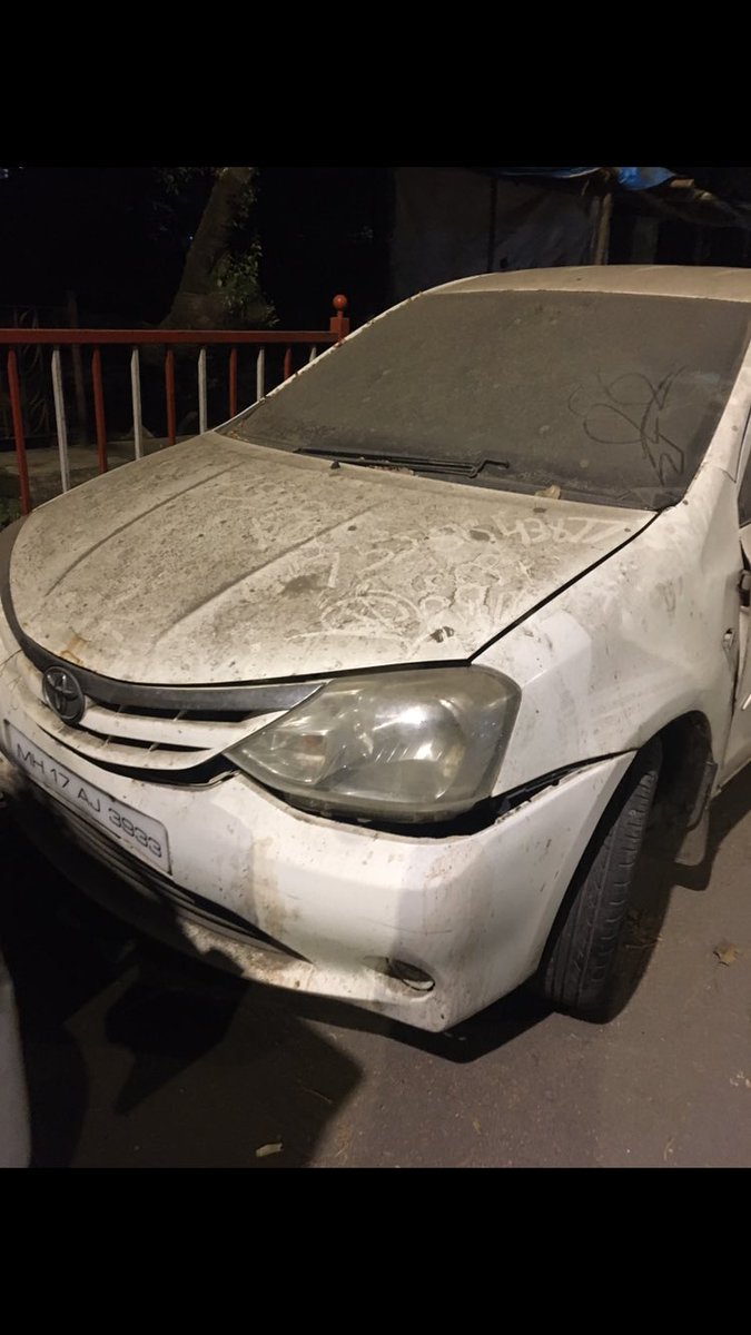 MarolMoVo's tweet photo. Abandoned vehicle 
#removekhatara
@MTPHereToHelp 
Add
Opp Ashok tower chs 
Krishna Lal Marwah marg 
#marol 
Andheri E
💐💐💐 https://t.co/vHAMIEGuyK