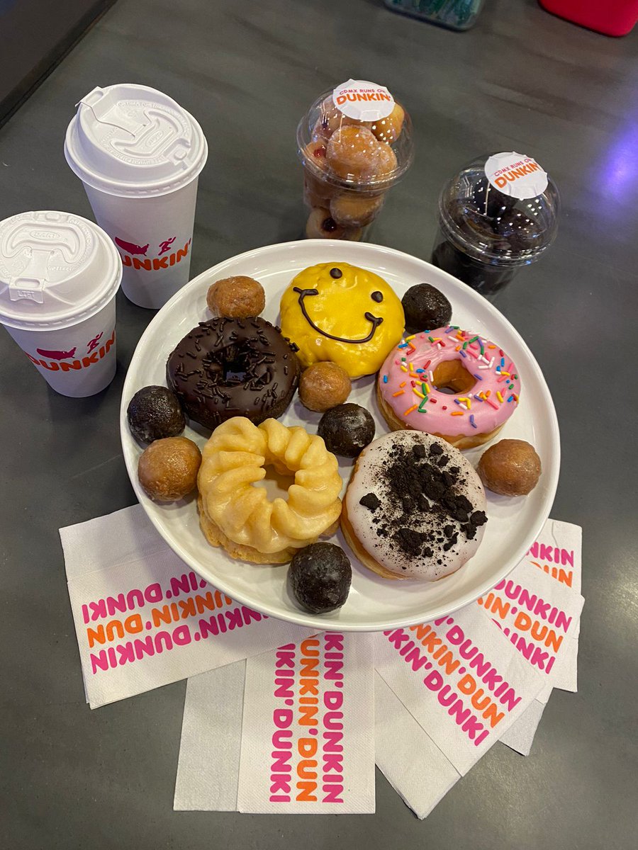 MeowMag's tweet photo. ¡FIESTA DE DONAS!😋🍩🌈 Ya puedes disfrutar de #DunkinEnCDMX en Mítikah 💫 #MEOWDiary https://t.co/t9L9v0rkGq