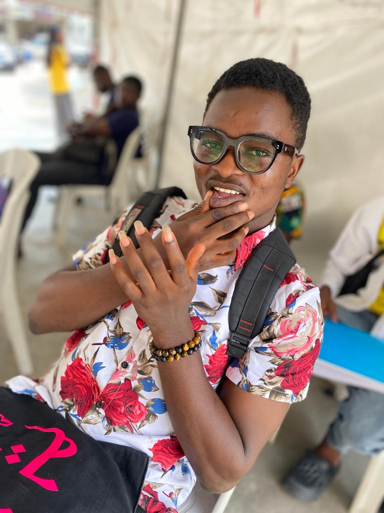 iam_adebisi's tweet photo. Been loving myself lately 😍 https://t.co/aVchCMI9xm