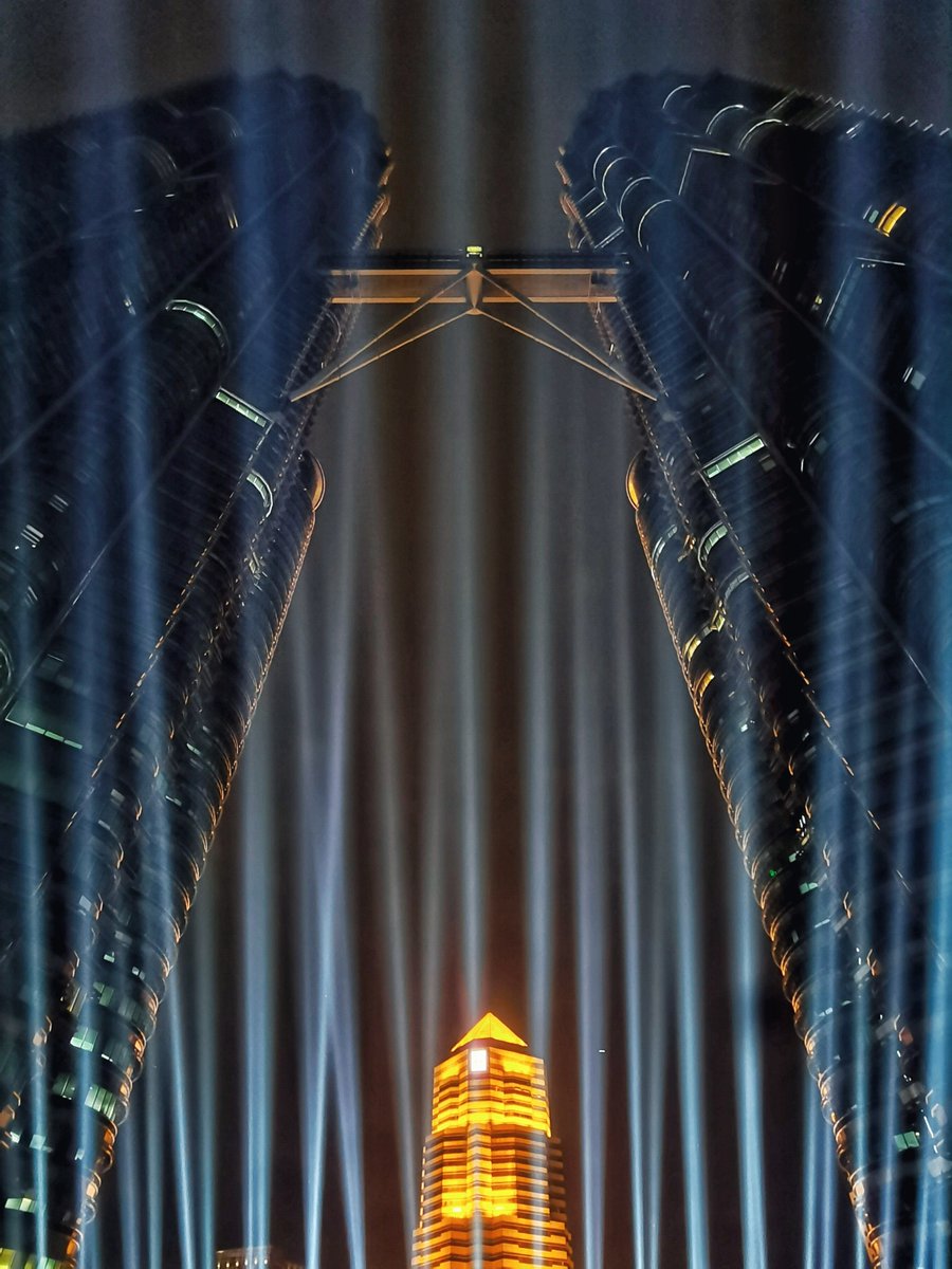 ClayPakyNews's tweet image. Claypaky #Mythos² Fixtures Celebrate Retailer in Kuala Lumpur - Read more: claypaky.it/en/news/claypa…