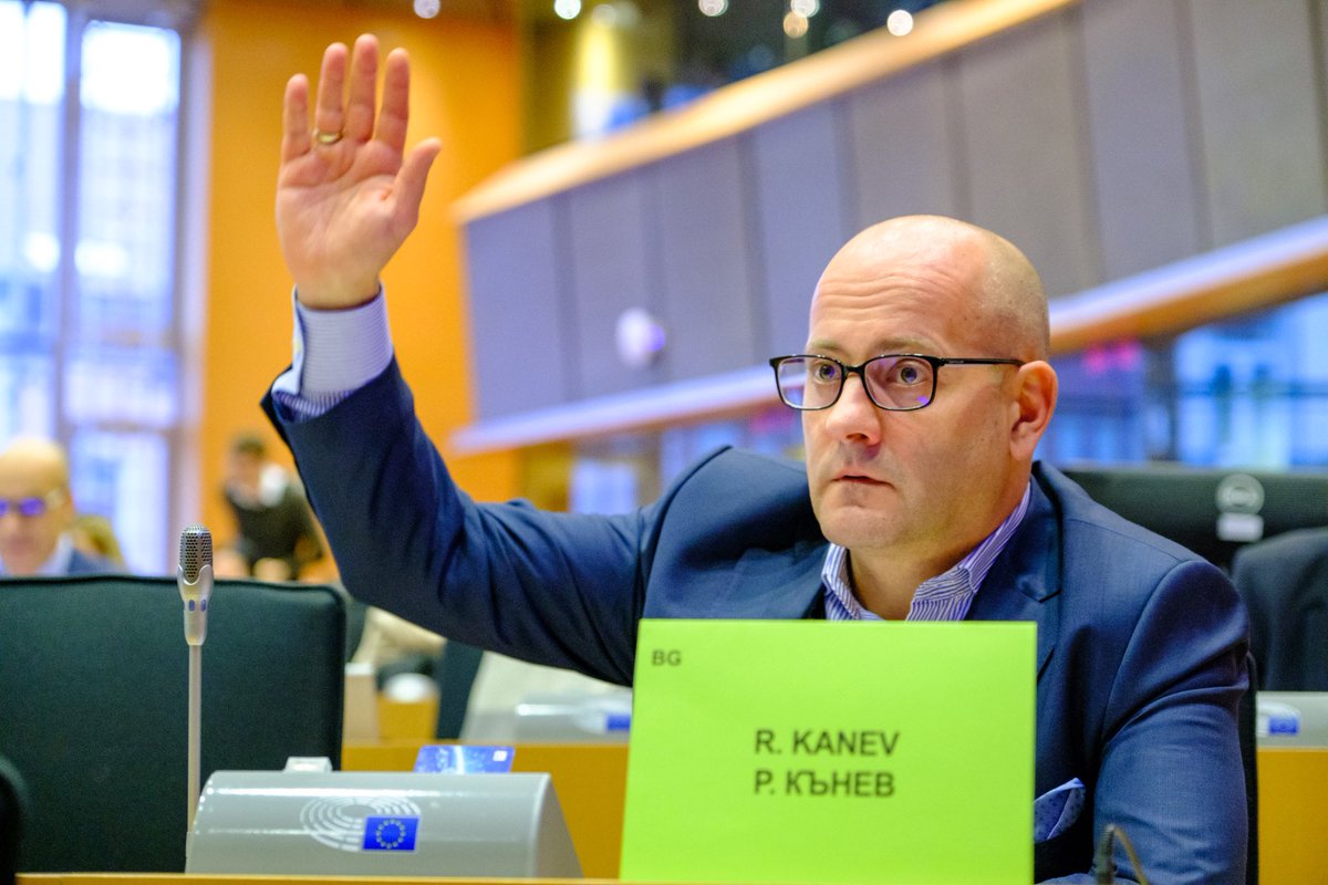 rmkanev's tweet photo. Today in @EP_Industry we supported fast-track-permits for "Renewable Acceleration Areas" - max of 9 months for installation and up to 18 m for energy networks. Environmental Impact Assessments shall be done for the whole acceleration area
@markuspieperMEP, @EPPGroup report #REDIV https://t.co/nzMlgDHRcO