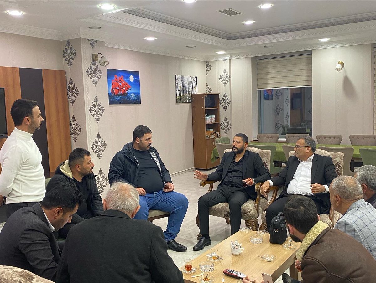 badilli_der's tweet photo. BADILLI DER yönetimi olarak @cahitgncc başkanlığında İki günlük Tokat’ta yaşıyan Akraba  ziyaretimizde bizi büyük bir heyecanla bekleyen, Gelemeyip arıyan,Gönlü bizimle olan bütün akrabalarımıza ilgi alakalarından dolayı hepsine sonsuz teşekkür ederiz.

Bizler büyük bir aileyiz https://t.co/RkWdMANIxU