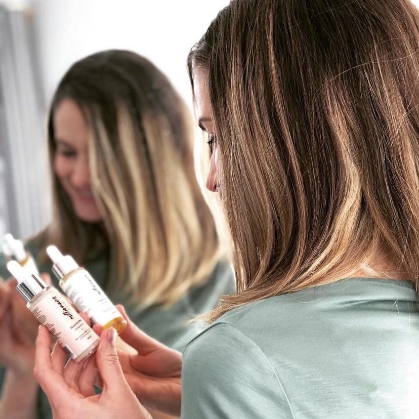 We love great skincare which is why we love Millionaire Beauty's range. 

Cleanse. Exfoliate. Hydrate. Nourish. Smile ☺️. Tag a friend with a beautiful smile!

#lixirbay #organicskincare #selflove #selfcare #loveyourself