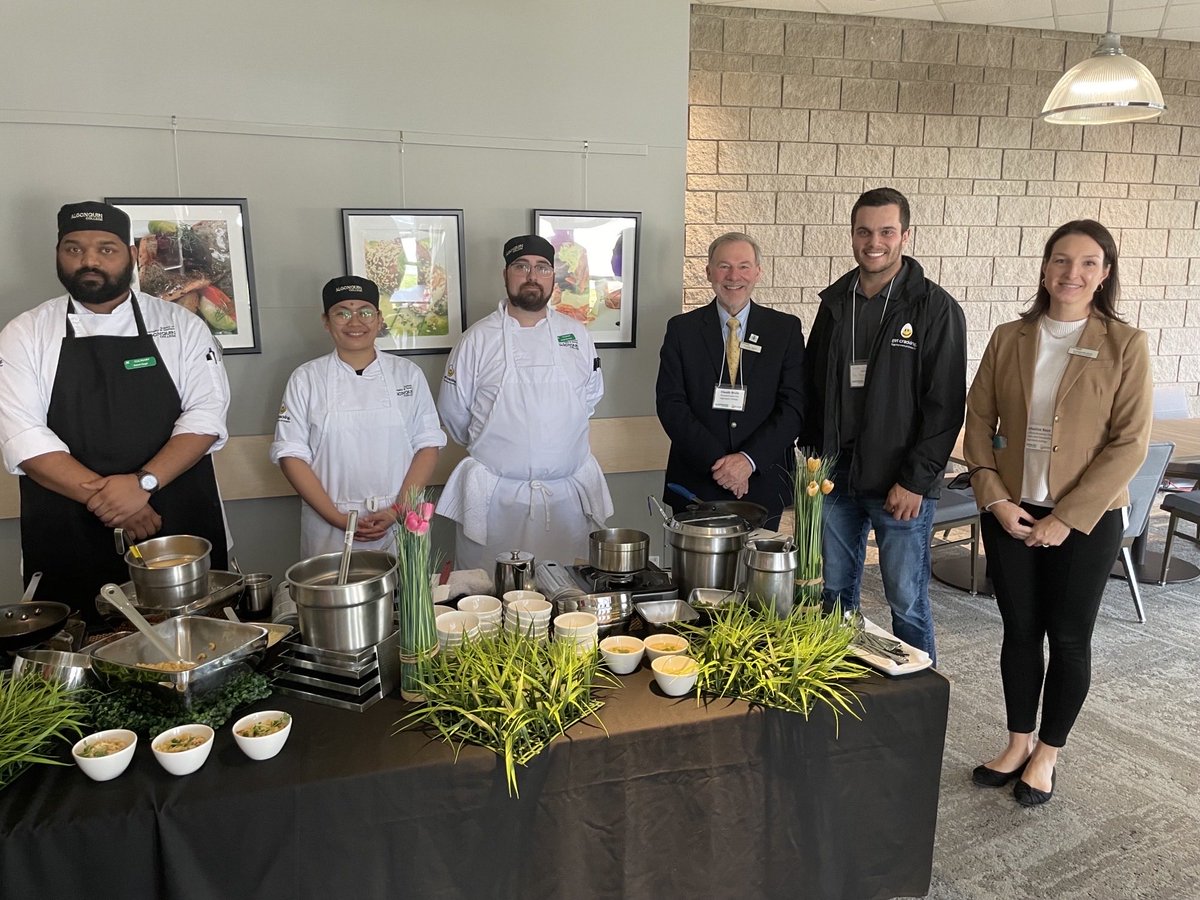 claude_brule's tweet photo. Today, @AlgonquinColleg, we had the pleasure to reconnect with colleagues and partners to enjoy a special meal provided by AC culinary students at today’s @GetCracking lunch reception. Thank you to our talented students and to our partners, the Egg Farmers of Ontario. https://t.co/ojV2U9slU8