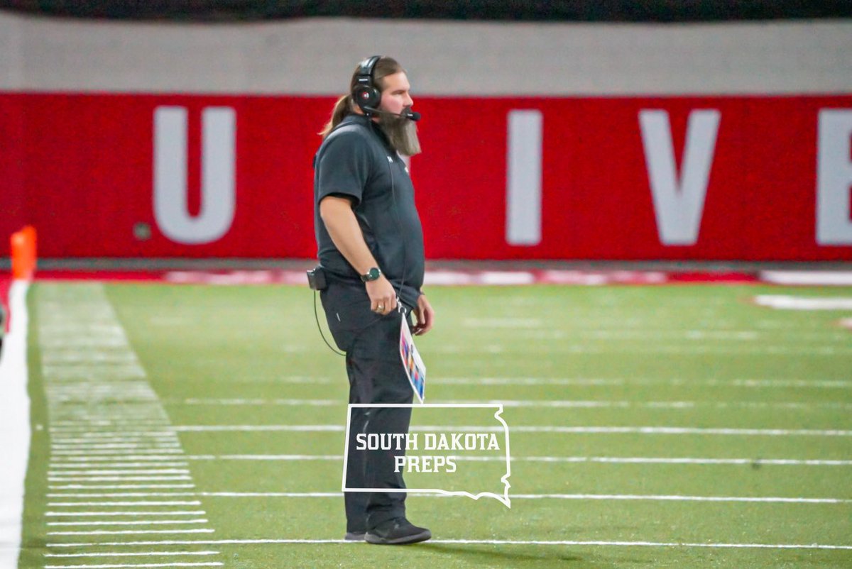 SouthDakotaPrep's tweet photo. Behind the mind of @ed_whiting the @SFJeffersonFB defense was dominant all season. It would only be right on a 4th and 3 on SFJ 13 that the defense would get a PBU by @GriffinWilde1 to seal the game and give Jefferson its first Championship in school history. 🏆 https://t.co/r9k3oPtyon