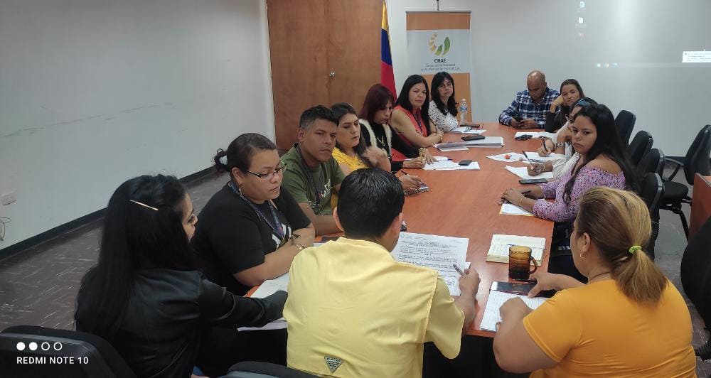 cnaeoficial's tweet photo. Lunes revolucionario

El vicepresidente de la CNAE  @gaza1616 cumpliendo orientaciones del Pdte.  @pedrodiazg59 encabezó  reunión de gabinete interno para continuar  afianzando  las  estrategias próximas  a seguir para continuar garantizando el PAE. https://t.co/RUMDw8yGgR