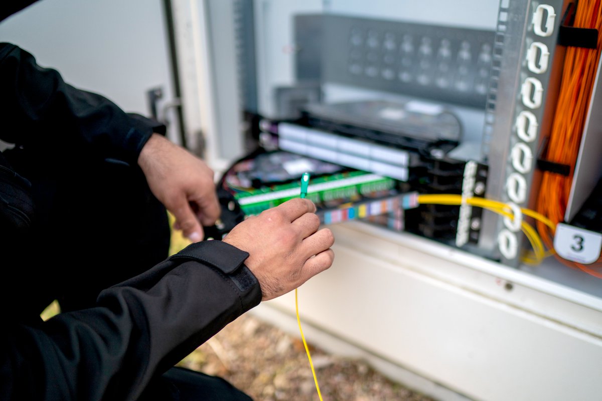 OrangePaysLoire's tweet photo. ⚠️ INCIDENT RESEAU 
🔴1913 clients internet répartis sur les communes de #Pontchâteau, Besné et Crossac sont privés d’internet depuis la fin de matinée.  
🟠Une équipe, mobilisée cet après-midi, a identifié une coupure d’un câble fibre optique suite à des travaux. https://t.co/6Vn5AoYxdc