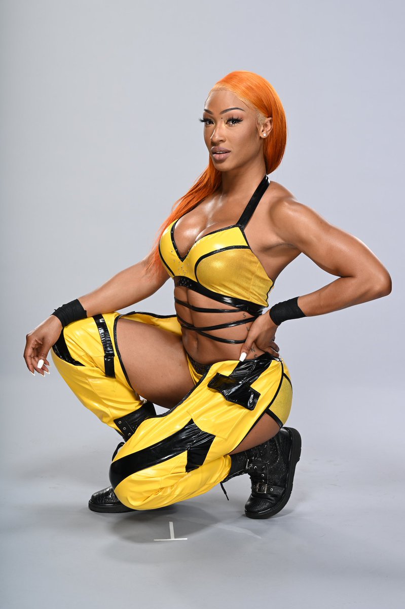 itsmarasade's tweet photo. “Ain’t met no one like me, it’s pretty funny how now they all like me, innit?”💫
#mondaymood #missjackson #goaldigger #boutthat #bia 
📸 Preston Mack https://t.co/0V2hm1D0ml