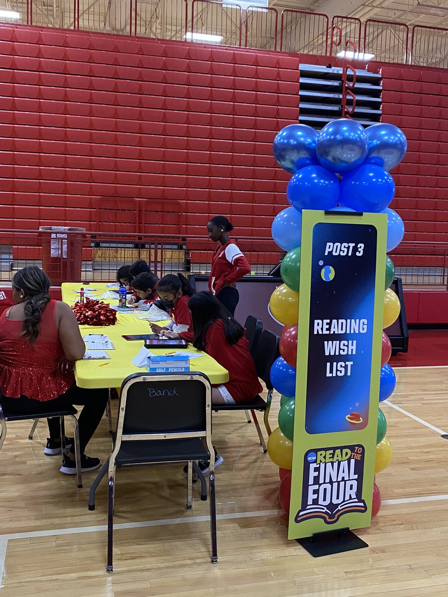JLWhitfield75's tweet photo. Thank you to the NCAA Read to the Final Four organization for promoting literacy in Crosby ISD! Our third grade students enjoyed a morning of fun activities with their teachers. 
@CrosbyISDReads 
@CrosbyISD https://t.co/eiJ4rPer41