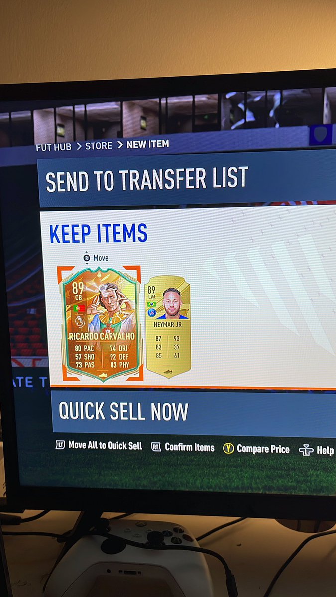 FelixR1019's tweet photo. @FutSheriff In a gold upgrade pack lol https://t.co/qCe43mj7T5