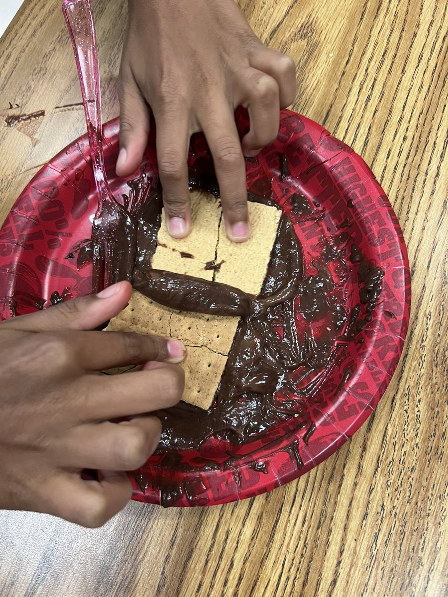 Life is more fun when you learn about the tectonic plates with food!!
