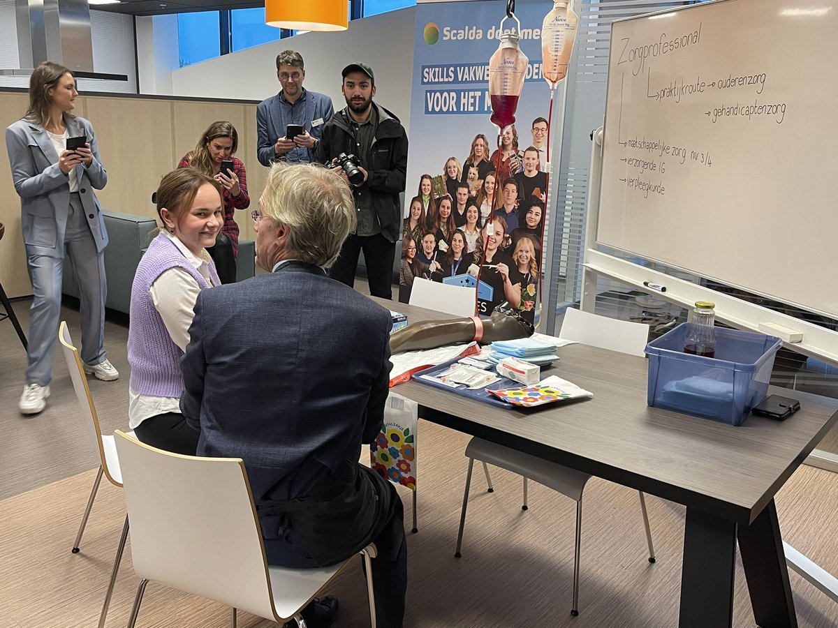 H.J. van Arenthals tweet media