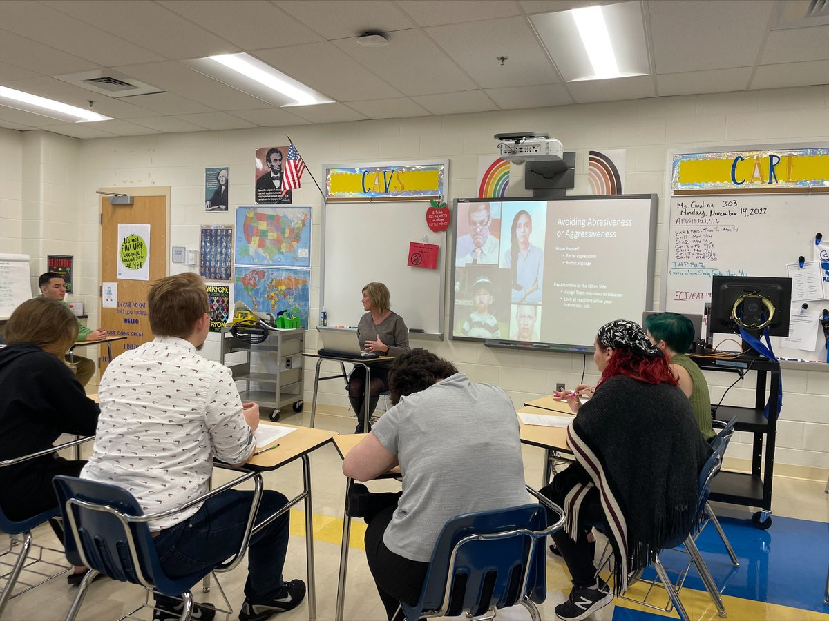 CalvertSS's tweet image. Today Calvert High students in Ms. Dryer's AP Euro class gained valuable tips on negotiation from community partners, CCPS Chief Academic Officer Dr Susan Johnson and CEA President Ms. Donna Ostenso. What a great opportunity.