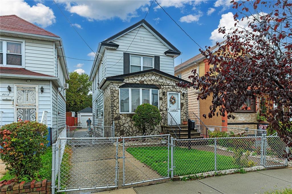 FillmoreRE's tweet image. 🏡 IN CONTRACT: 4808 Avenue L, Brooklyn, NY

Tap for the details on this home or contact Barbara Horan 📲 (917) 922-2931 

#BHHSFillmore #InContract