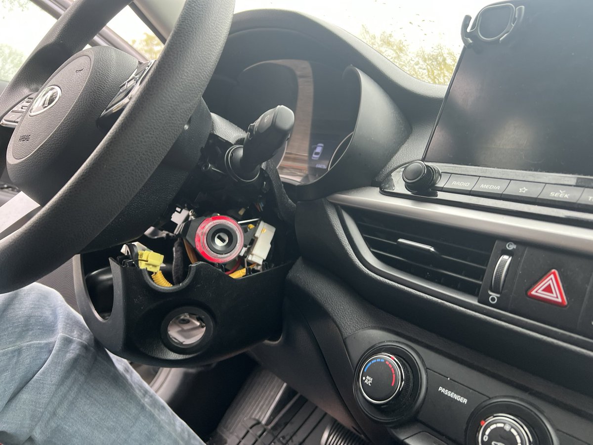 Tim_doyle2001's tweet photo. Stealing Kias apparently went viral on TikTok https://t.co/zL5xjsdKrw