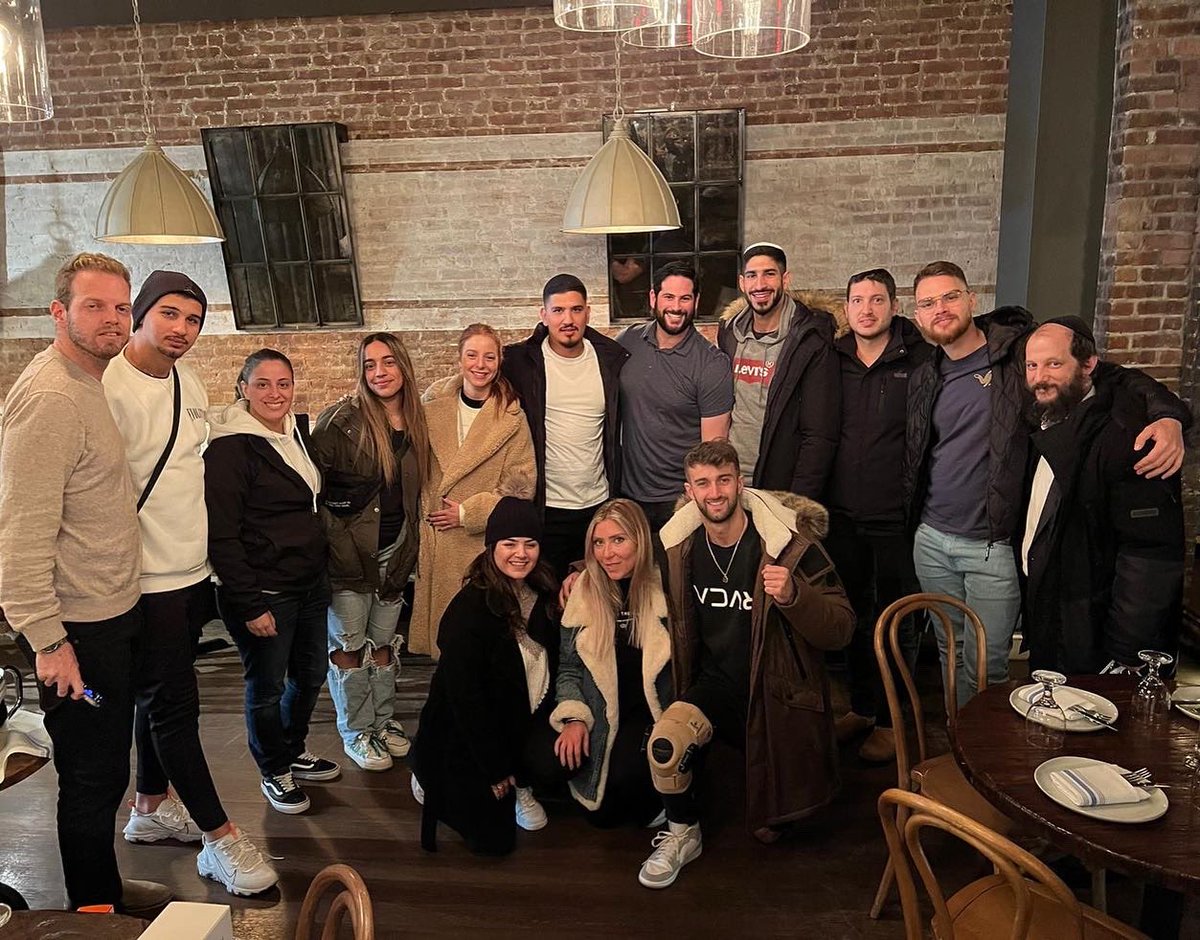 RabbiVigler's tweet photo. Our heroes have arrived!! 🗽
Join us in honoring them at the gala next week. https://t.co/msZKt1xxVx https://t.co/tjlnCgXTfb
