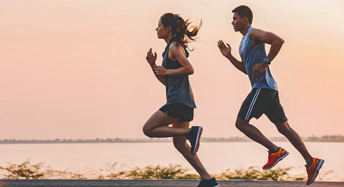 ShathaFlaifel's tweet photo. Did you know that brisk walking can decrease the risk of Stroke, Diabetes and Obesity
Lets aim to brisk walk for at least 30 minutes daily!
#SocMarBu
#Walking 
#healthylifestyle https://t.co/QLkvc46w0I