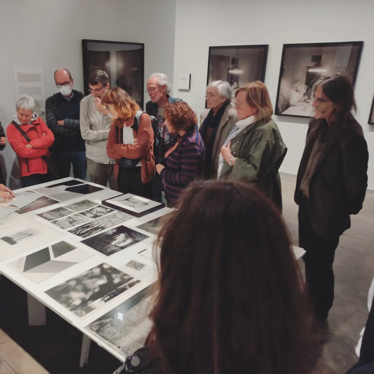 Seguim immersos en el món de l'artista Perejaume tenint la sort de poder assistir a una trobada a la <a href="/fotocolectania/">Fundació Foto Colectania</a>, on ens ha parlat de fotografia i abstracció en el marc de l'exposició "Els camins de l'abstracció" de la @PedreraFundacio.