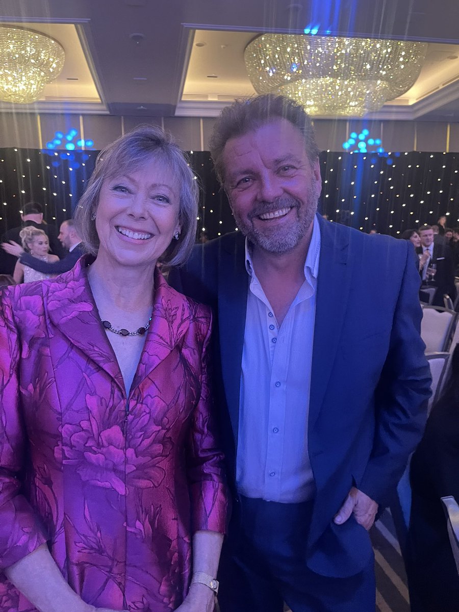 Martin Roberts tweet media