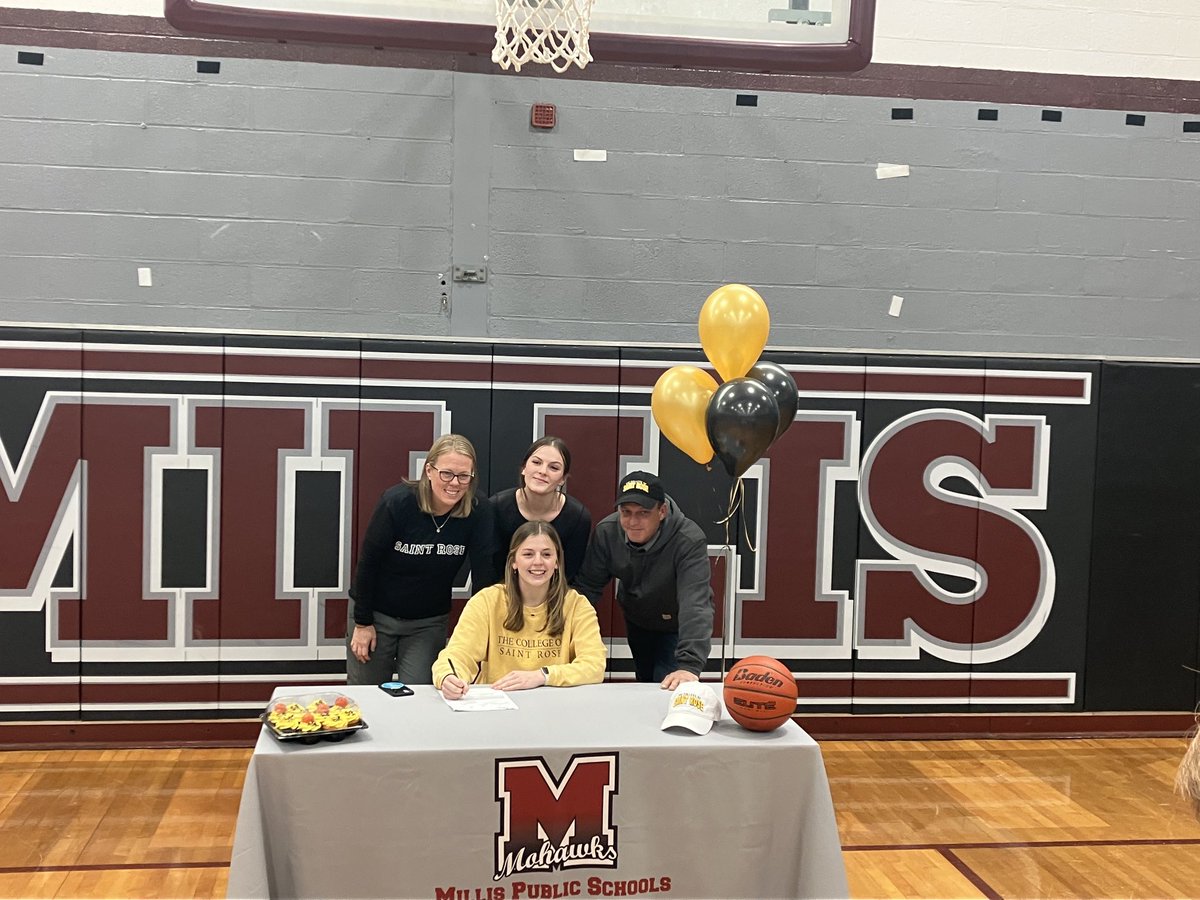 Congrats <a href="/MiaMolinari7/">Mia Molinari</a> ! So proud!