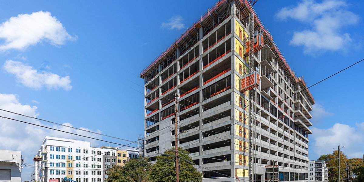ChoateCo's tweet image. @TheInterlockATL is making great progress! The project team is getting ready to top out the tower on this mixed-use development that will soon offer a grocery store, office, restaurant, and retail space, and housing for @GeorgiaTech students. #ReputationisEverything #mixeduse