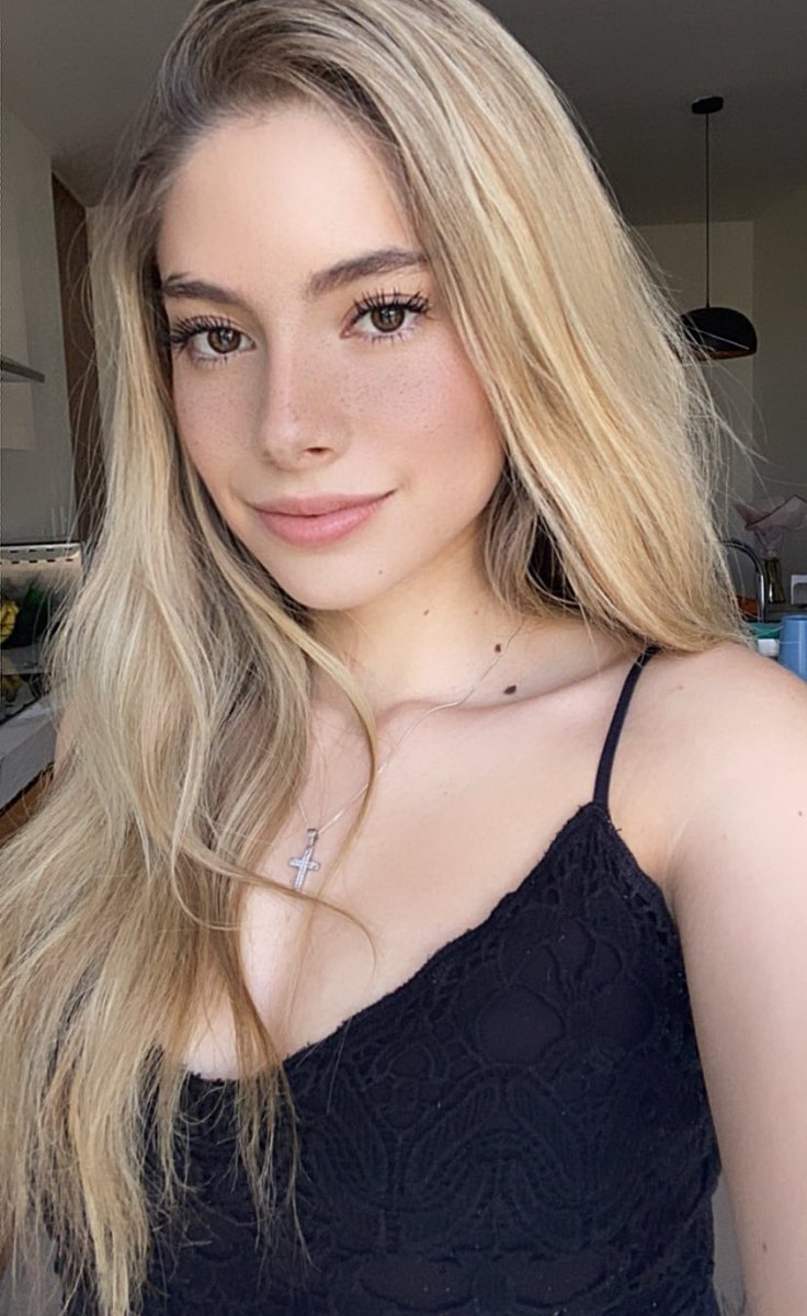 ximennamier's tweet image. Hello 🖤