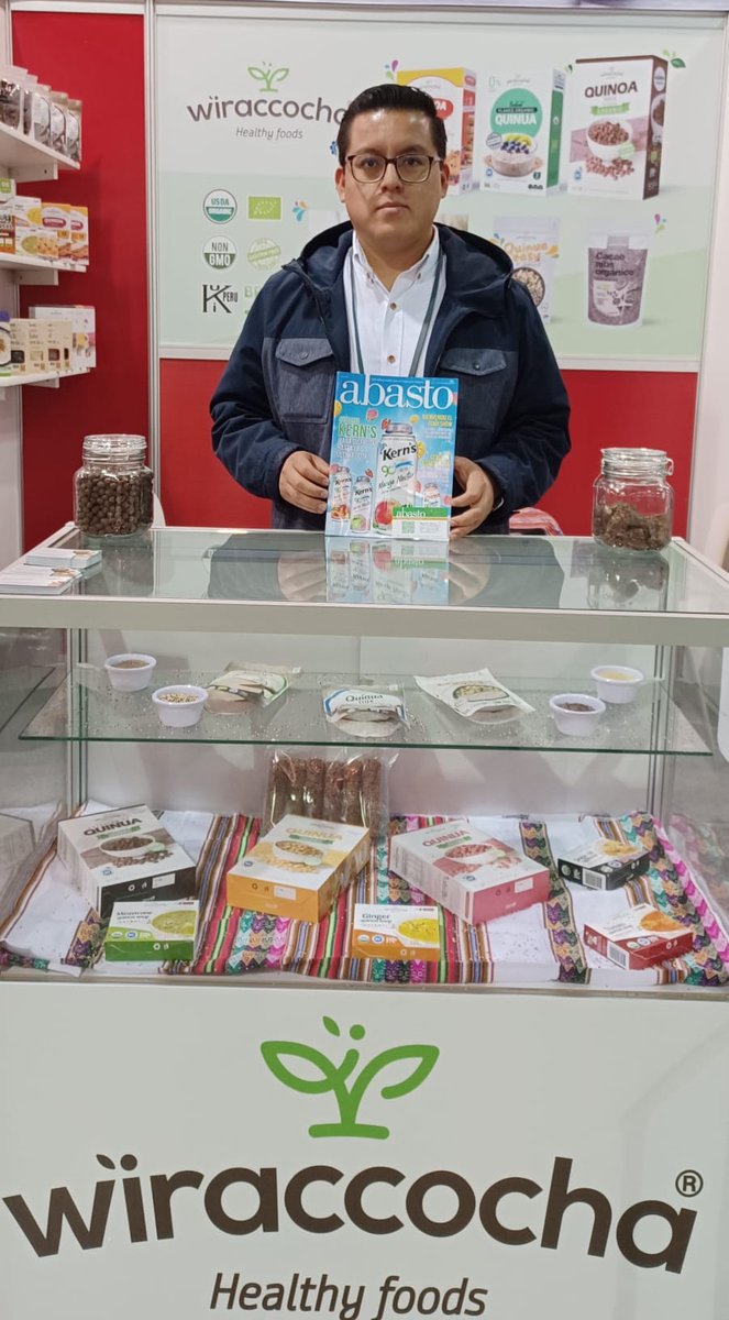 abasto's tweet photo. Un gusto saludar a @Wiraccocha_peru en el PLMA Show healthy foods de Perú 🇵🇪
#PLMA2022 #privatelabel #marcaprivada #Chicago
@PLMA_USA https://t.co/jxgCIXWCxd