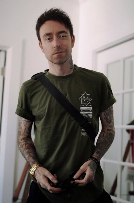 What song do you have on repeat?? Mine is - Again by Emarosa https://t.co/kQ5W2iucc9<a href="/tag/avn"class="tags"><span>#avn</span></a><a href="/tag/avnawards"class="tags"><span>#avnawards</span></a><a href="/tag/avn2023"class="tags"><span>#avn2023</span></a>