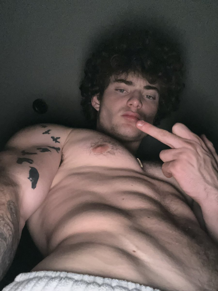 Suprise at 1k retweets 😈🍆