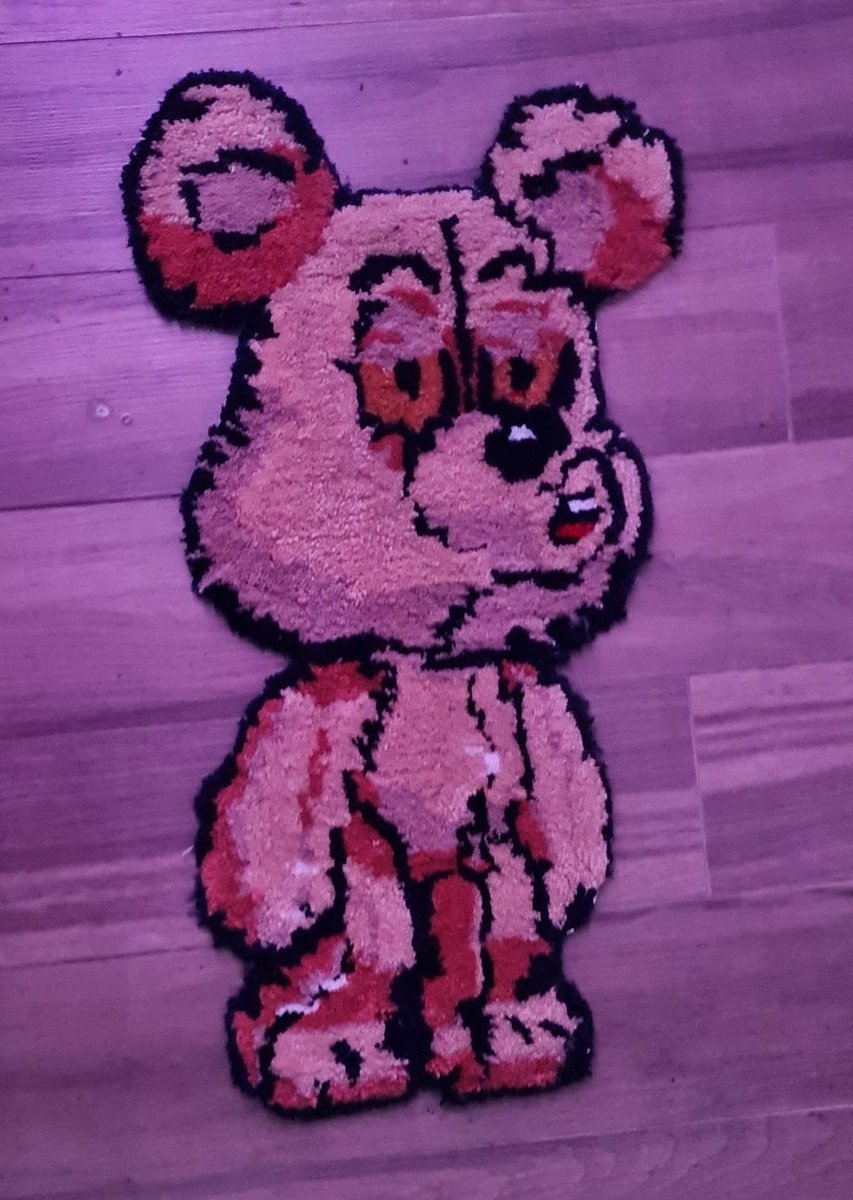 Rug version of my #killabits from <a href="/killabearsnft/">KILLABEARS 🐻</a>  , if you would have yarn rug of your ntf DM me