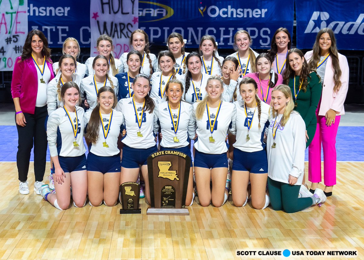 CougarVballers's tweet photo. Long Live ✨🦄💜 #statechamps22 #backtoback 🏆 https://t.co/ati9urhywh