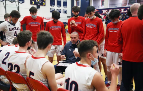 Fred DiCarlo is back at Eastchester. After he was fired as football and basketball coach after 32 years, DiCarlo has been reinstated today. He WILL coach boys basketball practice today. More coming on @lohudsports. Here's what led Eastchester here: bit.ly/3tuYcmJ