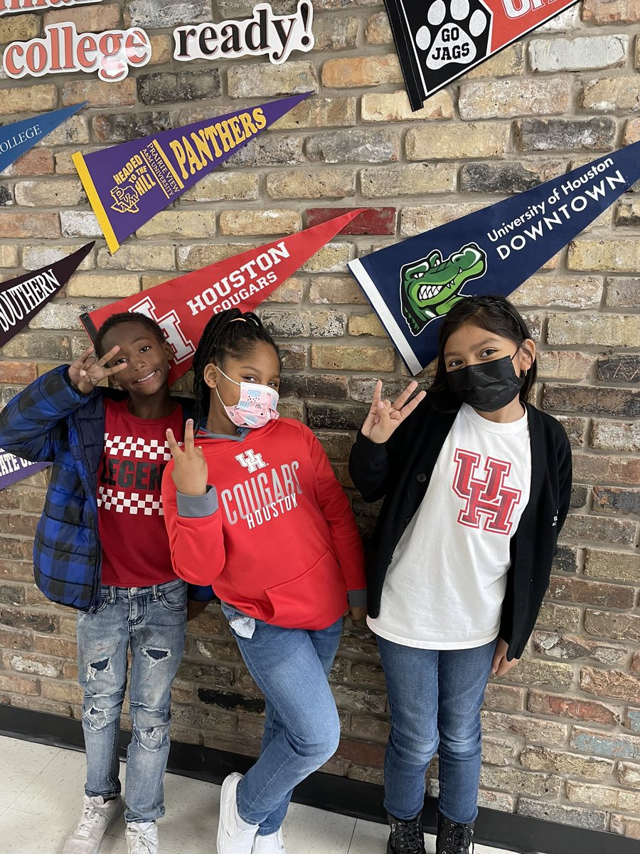 MooreCounselor's tweet photo. #RepYourCollege @PVAMU @UHouston @GoodmanES_AISD @Counseling_AISD @GenerationTexas #CollegeWeek22 https://t.co/REHzPdNCWL