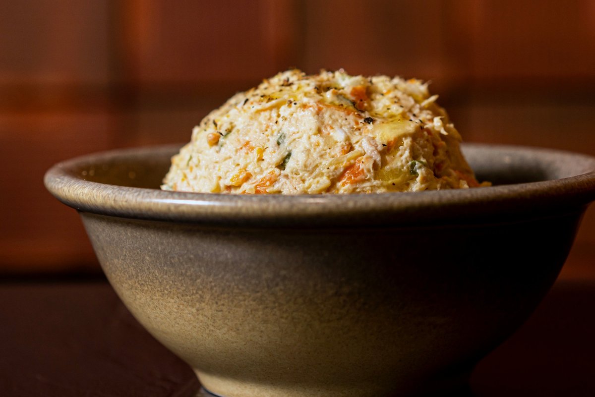 Ensaladilla rusa "Ricard Camarena" La que va bien a cualquier hora del día. La tapa perfecta para empezar
¿Te gustaría sabes cómo la hacemos?
Si llegamos a 100 "Me gustas" compartimos la receta
#centralbarvalencia #vivelaexperienciacentralbar #somosunicos