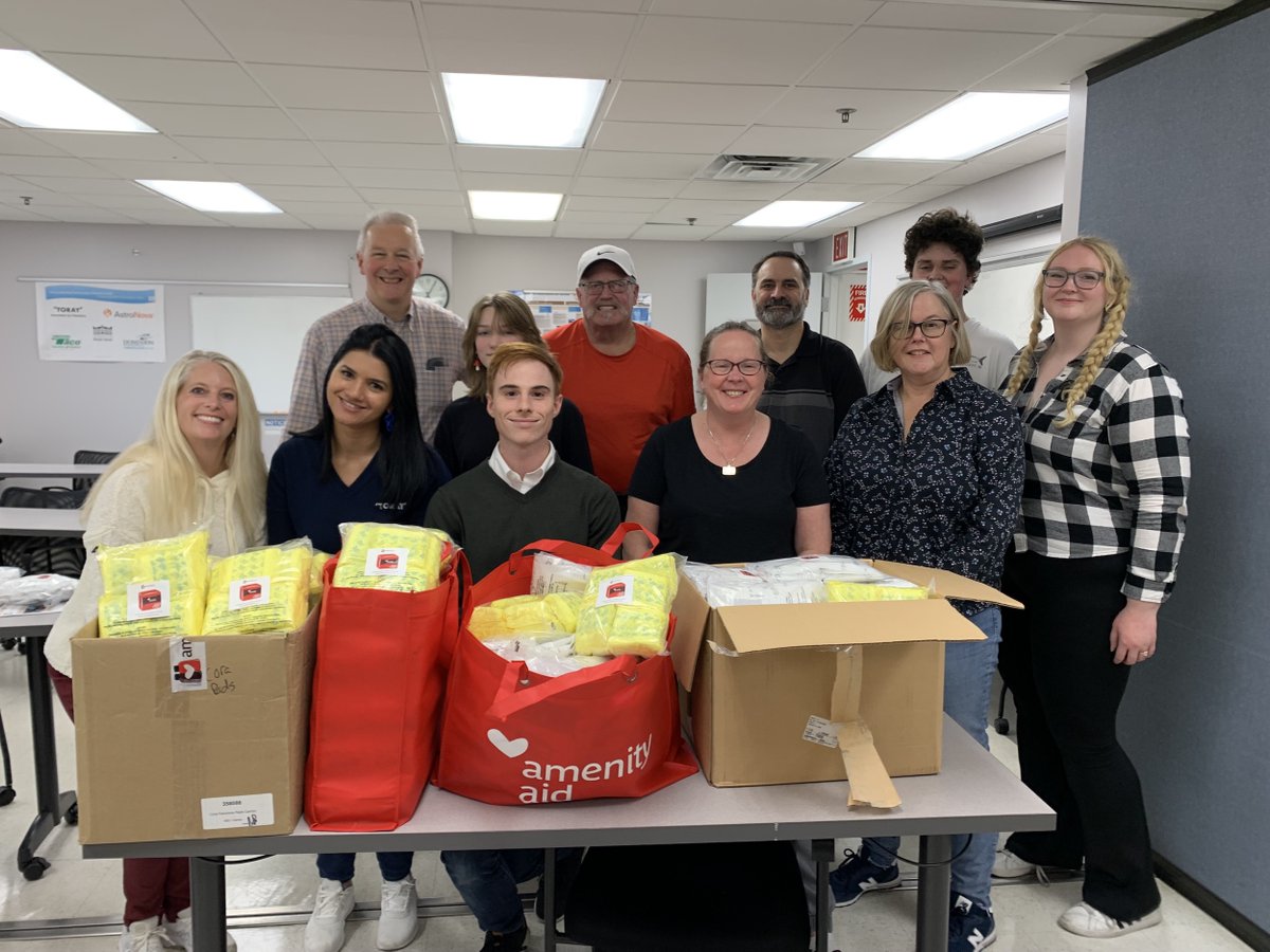 AmenityAid's tweet photo. Toray Plastics America North Kingstown Rhode Island supported Amenity Aid and helped provide period products to Rhode Islanders in need.
Toray's employees held a “period packing” event and bundled the products for Amenity Aid’s partners. #periodpackingparty #nonprofit https://t.co/6248ofEWsU