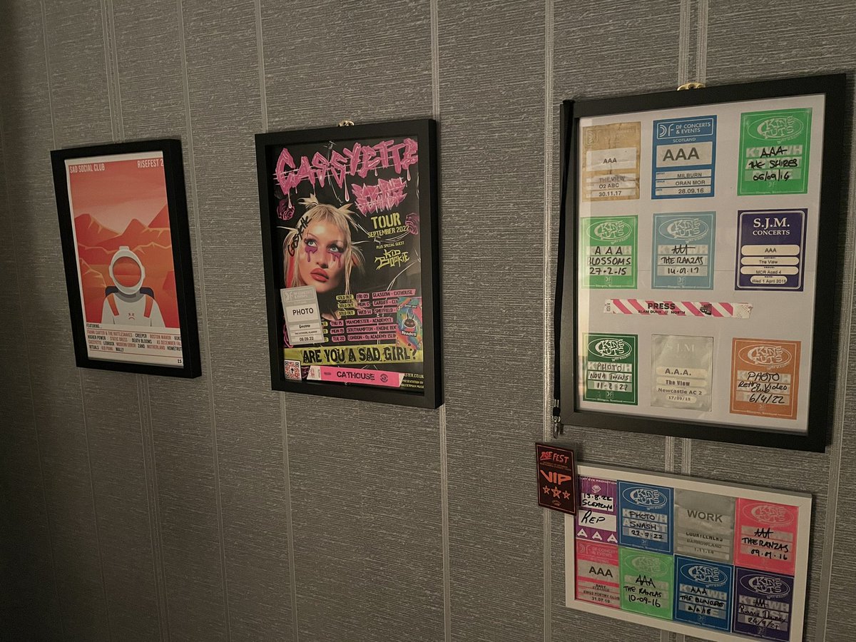 P4raSite3ve__'s tweet image. The little things in life - wall is starting to take shape. Moments in my life I’ll cherish in many different ways. First press event to my first backstage experience. Memories for life.