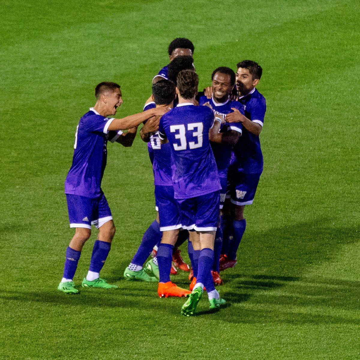 🚨 GAME TIME ANNOUNCEMENT 🚨

The Huskies will play the winner of Creighton and Missouri State on Sunday, Nov. 20 at 5 p.m. at Husky Stadium in the second round of the NCAA Tournament.

#GoHuskies