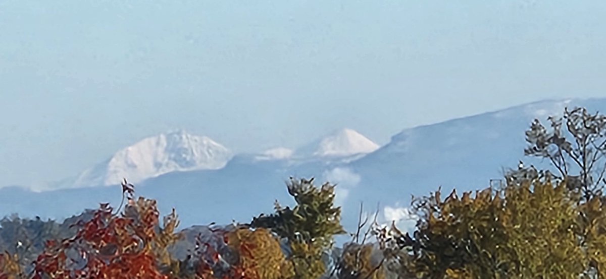 It's always a good day when you can see North and Middle Sister from the <a href="/UOKnightCampus/">Knight Campus</a>