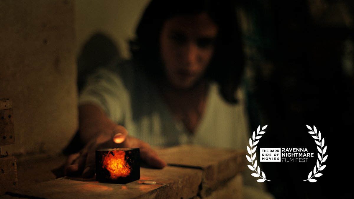 El próximo miércoles 16 de Noviembre estrenaremos "Visitante" por primera vez en Italia en el Ravenna Nightmare Film Fest, con la presencia del director Alberto Evangelio.

<a href="/aevangelio/">Alberto Evangelio</a> <a href="/filmax/">Filmax</a> <a href="/Miquelfergarcia/">Miquel Fernandez</a> <a href="/Iriadelrioo/">Iria del Rio</a> <a href="/sandracerverap/">sandra cervera peris</a> #JanCornet